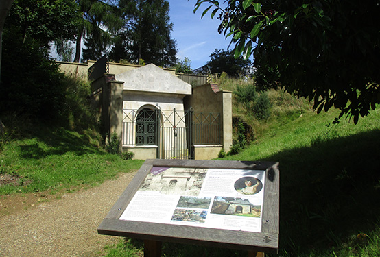 Deepdene mausoleum resized