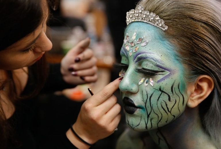 Creative Makeup HERO 655527906 768x517